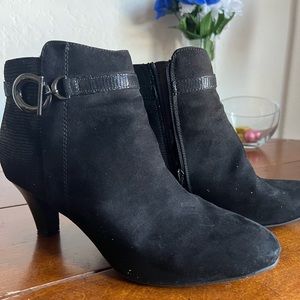 Karen Scott low cut boots in black size 9